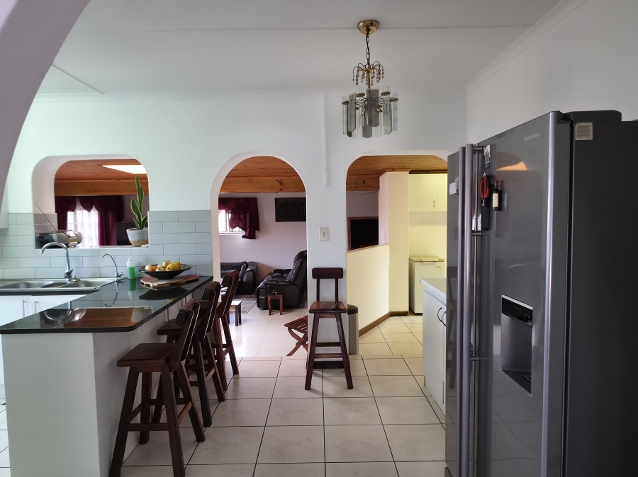 4 Bedroom Property for Sale in Noorsekloof Eastern Cape